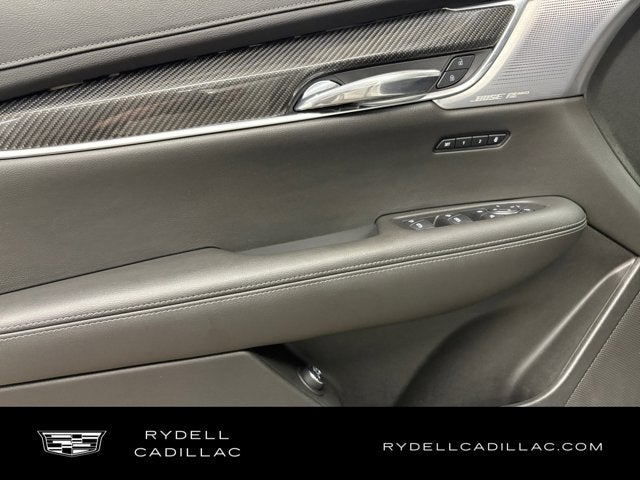 2022 Cadillac XT6 Sport