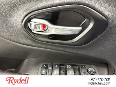 2023 Jeep Cherokee Altitude Lux
