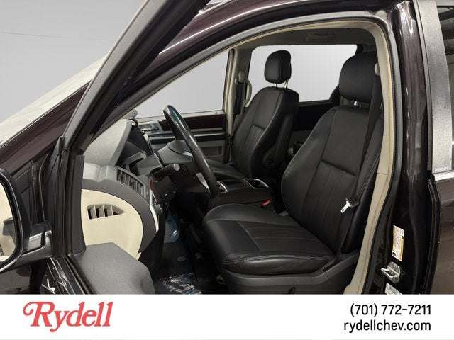 2010 Chrysler Town & Country Touring Plus