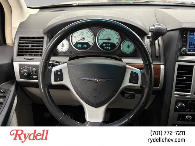 2010 Chrysler Town & Country Touring Plus