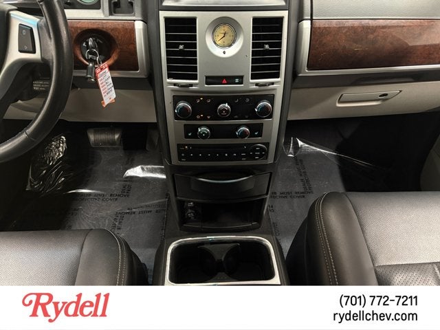 2010 Chrysler Town & Country Touring Plus