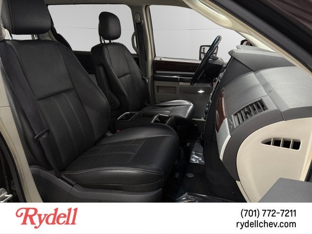 2010 Chrysler Town & Country Touring Plus